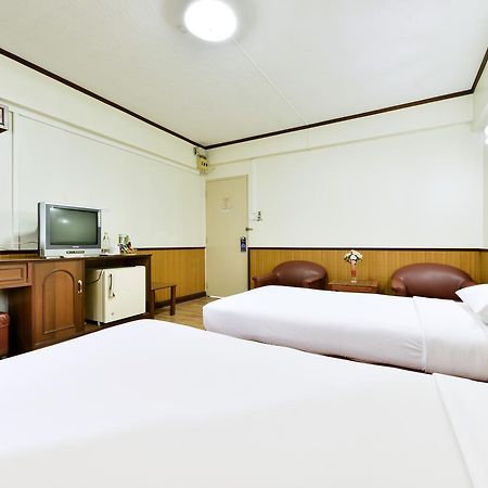 Nice Palace Hotel Bangkok Exterior photo