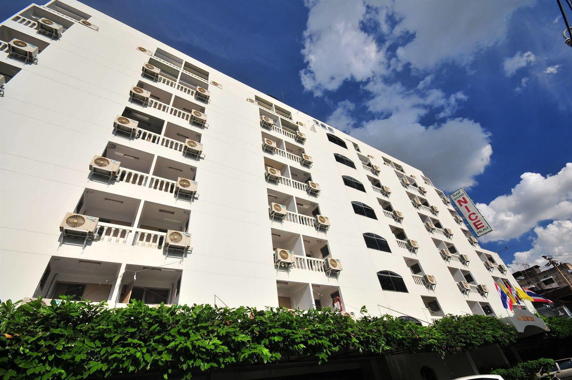 Nice Palace Hotel Bangkok Exterior photo
